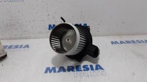 Używane Silnik wentylatora nagrzewnicy Fiat 500C (312) 0.9 TwinAir 85 Cena € 25,00 Procedura marży oferowane przez Maresia Parts