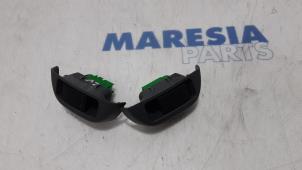 Usados Interruptor combinado de ventanillas Peugeot 107 1.0 12V Precio € 25,00 Norma de margen ofrecido por Maresia Parts
