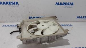 Usagé Ventilateur moteur Peugeot 107 1.0 12V Prix € 50,00 Règlement à la marge proposé par Maresia Parts