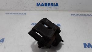Used Front brake calliper, right Renault Twingo (C06) 1.2 16V Price € 20,00 Margin scheme offered by Maresia Parts