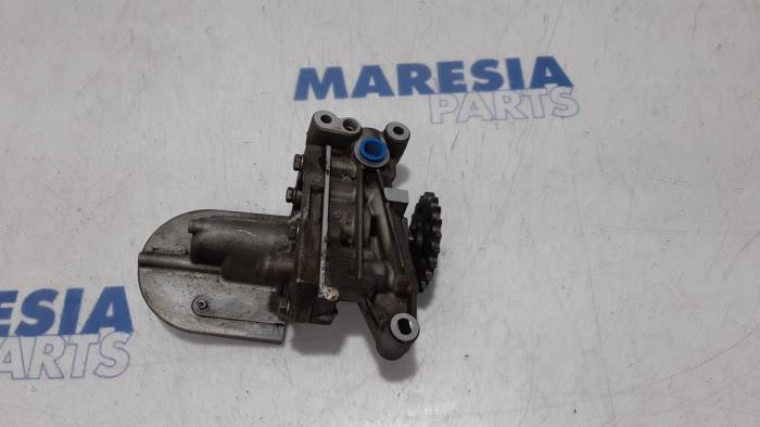 Gebrauchte Ölpumpe Peugeot 206 (2A/C/H/J/S) 1.4 XR,XS,XT,Gentry Preis € 65,00 Margenregelung angeboten von Maresia Parts
