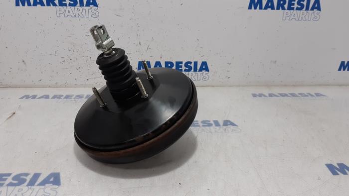 Usagé Assistant de freinage Peugeot 107 1.0 12V Prix € 50,00 Règlement à la marge proposé par Maresia Parts