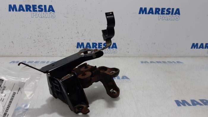 Used Engine mount Peugeot 107 1.0 12V Price € 50,00 Margin scheme offered by Maresia Parts