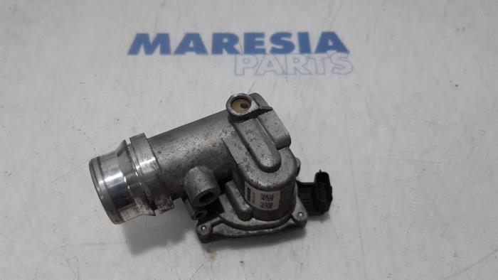 Używane Przepustnica Renault Megane III Grandtour (KZ) 1.5 dCi 110 Cena € 34,99 Procedura marży oferowane przez Maresia Parts