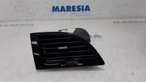 Used Air grill side Renault Megane III Grandtour (KZ) 1.5 dCi 110 Price € 25,00 Margin scheme offered by Maresia Parts