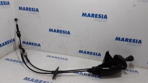 Used Gear stick Opel Vivaro 1.6 CDTI BiTurbo 120 Price € 60,50 Inclusive VAT offered by Maresia Parts