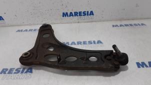 Used Front lower wishbone, left Opel Vivaro 1.6 CDTI BiTurbo 120 Price € 48,40 Inclusive VAT offered by Maresia Parts
