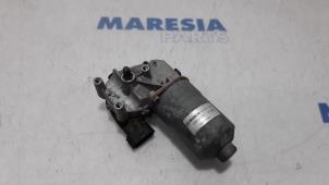 Used Front wiper motor Opel Vivaro 1.6 CDTI BiTurbo 120 Price € 90,75 Inclusive VAT offered by Maresia Parts