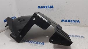 Usagé Passage de roue Opel Vivaro 1.6 CDTI BiTurbo 120 Prix € 18,15 Prix TTC proposé par Maresia Parts