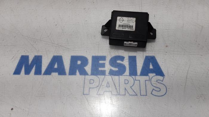 Begagnade Larmmodul Opel Vivaro 1.6 CDTI BiTurbo 120 Pris € 24,20 Inklusive moms erbjuds av Maresia Parts