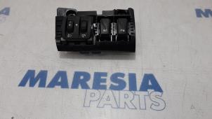 Used Height control switch Opel Vivaro 1.6 CDTI BiTurbo 120 Price € 72,60 Inclusive VAT offered by Maresia Parts
