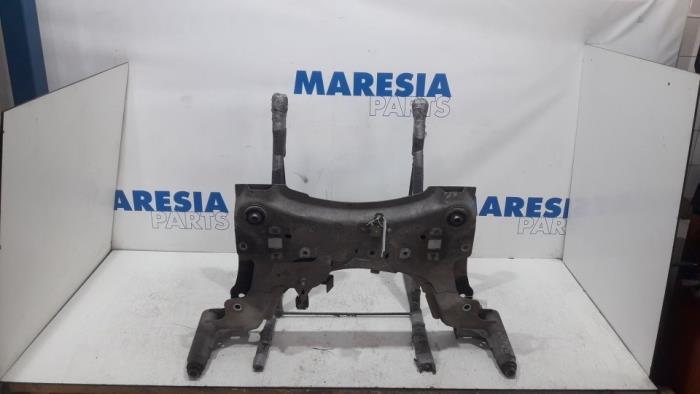 Used Subframe Renault Grand Scénic III (JZ) 1.4 16V TCe 130 Price € 105,00 Margin scheme offered by Maresia Parts