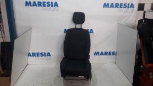 Używane Fotel lewy Renault Grand Scénic III (JZ) 1.4 16V TCe 130 Cena € 105,00 Procedura marży oferowane przez Maresia Parts