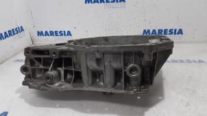 Used Gearbox casing Renault Clio IV Estate/Grandtour (7R) 0.9 Energy TCE 12V Price € 50,00 Margin scheme offered by Maresia Parts