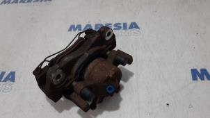 Used Front brake calliper, right Renault Grand Scénic III (JZ) 1.4 16V TCe 130 Price € 25,00 Margin scheme offered by Maresia Parts