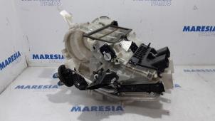 Used Heater housing Peugeot 308 SW (4E/H) 1.6 VTI 16V Price € 157,50 Margin scheme offered by Maresia Parts