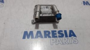 Usagé Refroidisseur d'huile Renault Clio IV (5R) 0.9 Energy TCE 90 12V Prix € 30,00 Règlement à la marge proposé par Maresia Parts