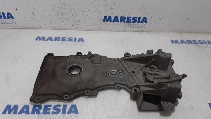 Usagé Couvercle de distribution Renault Clio IV (5R) 0.9 Energy TCE 90 12V Prix € 49,95 Règlement à la marge proposé par Maresia Parts