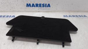 Used Carpet Citroen C4 Grand Picasso (UA) 1.8 16V Price € 25,00 Margin scheme offered by Maresia Parts