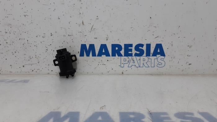 Usagé Régulateur pression turbo Peugeot Boxer (U9) 3.0 HDi 160 Euro 4 Prix € 30,25 Prix TTC proposé par Maresia Parts