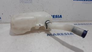 Used Front windscreen washer reservoir Peugeot Boxer (U9) 3.0 HDi 160 Euro 4 Price € 30,25 Inclusive VAT offered by Maresia Parts