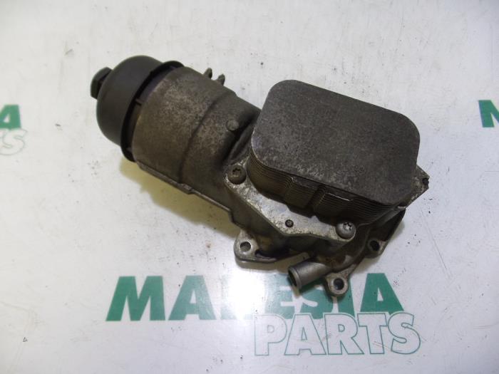 Oil filter holder from a Citroën C3 (FC/FL/FT) 1.4 HDi 2005