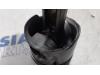 Piston from a Renault Trafic New (FL) 2.0 dCi 16V 90 2011