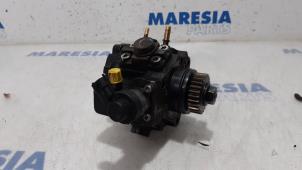 Used Mechanical fuel pump Renault Trafic New (FL) 2.0 dCi 16V 90 Price € 190,58 Inclusive VAT offered by Maresia Parts
