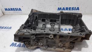 Used Sump Renault Trafic New (FL) 2.0 dCi 16V 90 Price € 152,46 Inclusive VAT offered by Maresia Parts
