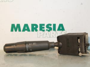 Gebrauchte Richtungsanzeiger Schalter Peugeot 106 I 1.0i Preis € 25,00 Margenregelung angeboten von Maresia Parts