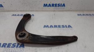 Used Front lower wishbone, left Citroen C4 Grand Picasso (UA) 1.8 16V Price € 30,00 Margin scheme offered by Maresia Parts
