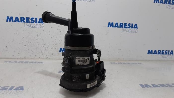 Usagé Pompe de direction Citroen C4 Grand Picasso (UA) 1.8 16V Prix € 262,50 Règlement à la marge proposé par Maresia Parts