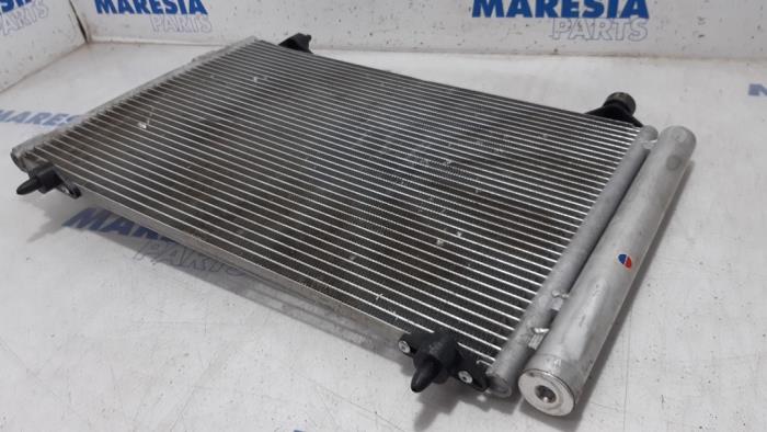 Klima Kondensor van een Peugeot 308 (4A/C) 1.6 16V THP 150 2007