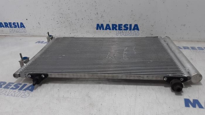 Klima Kondensor van een Peugeot 308 (4A/C) 1.6 16V THP 150 2007