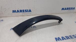 Used Headlight trim, left Peugeot Boxer (U9) 3.0 HDi 160 Euro 4 Price € 30,25 Inclusive VAT offered by Maresia Parts