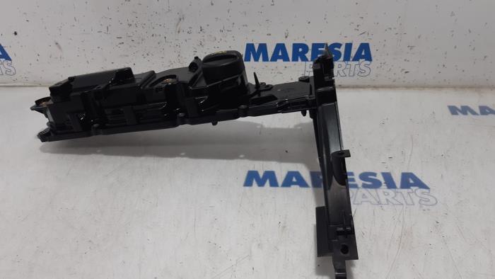 Gebrauchte Ventildeckel Peugeot 308 SW (L4/L9/LC/LJ/LR) 1.6 BlueHDi 120 Preis € 24,95 Margenregelung angeboten von Maresia Parts