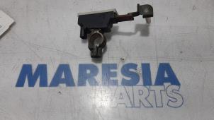 Usagé Capteur de batterie Fiat 500 (312) 1.2 69 Prix € 50,00 Règlement à la marge proposé par Maresia Parts