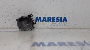 Used Fog light, front right Renault Clio IV Estate/Grandtour (7R) 1.2 TCE 16V GT EDC Price € 40,00 Margin scheme offered by Maresia Parts