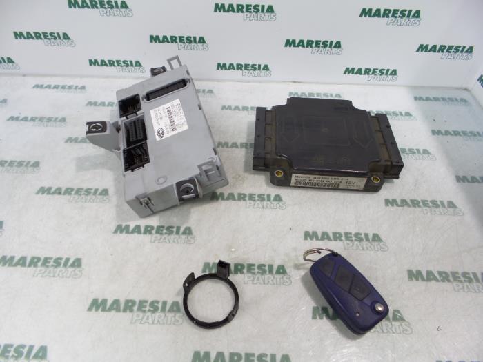 Used Engine management computer Fiat Stilo (192A/B) 1.8 16V 3-Drs. Price € 210,00 Margin scheme offered by Maresia Parts