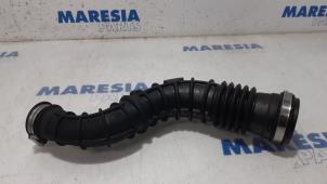 Used Intercooler hose Renault Clio IV Estate/Grandtour (7R) 1.2 TCE 16V GT EDC Price € 50,00 Margin scheme offered by Maresia Parts