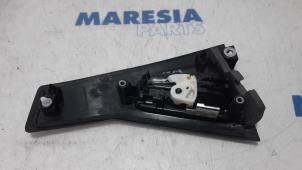 Used Rear door handle 4-door, right Renault Clio IV Estate/Grandtour (7R) 1.2 TCE 16V GT EDC Price € 25,00 Margin scheme offered by Maresia Parts