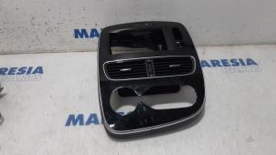 Used Dashboard part Renault Clio IV Estate/Grandtour (7R) 1.2 TCE 16V GT EDC Price € 157,50 Margin scheme offered by Maresia Parts