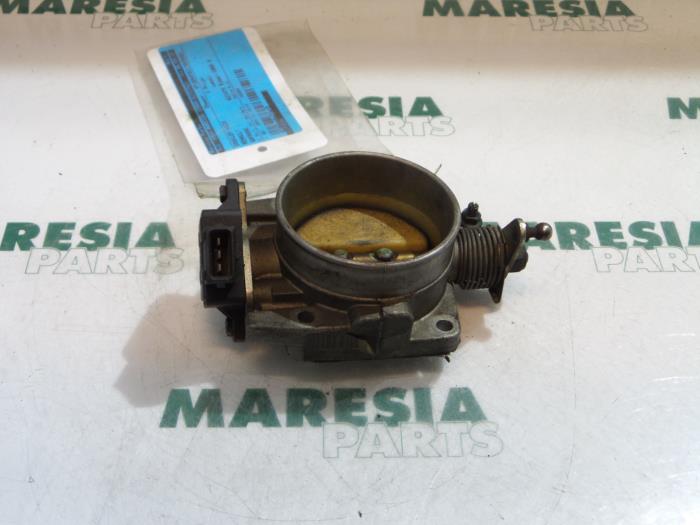 Gebrauchte Drosselklappengehäuse Renault Safrane II 2.5 20V RXE,RXT Preis € 105,00 Margenregelung angeboten von Maresia Parts