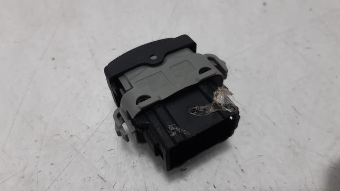 Central locking switch from a Renault Espace (JK) 2.0 dCi 16V 175 FAP 2007