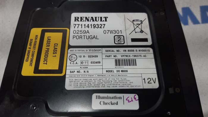 DVD player from a Renault Espace (JK) 2.0 dCi 16V 175 FAP 2007
