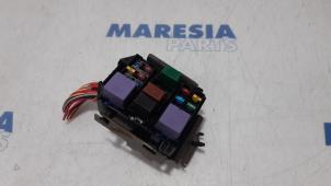 Used Fuse box Renault Espace (JK) 2.0 dCi 16V 175 FAP Price € 75,00 Margin scheme offered by Maresia Parts