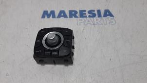 Used Navigation control panel Renault Espace (JK) 2.0 dCi 16V 175 FAP Price € 65,00 Margin scheme offered by Maresia Parts