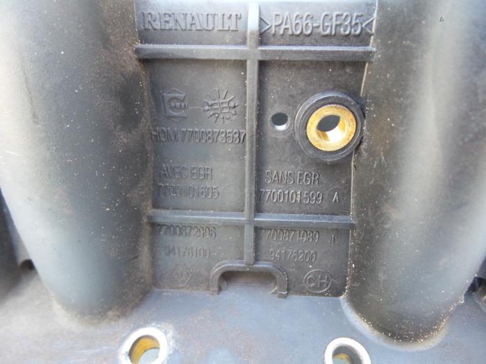 Intake manifold from a Renault Kangoo Express (FC) 1.2 1998