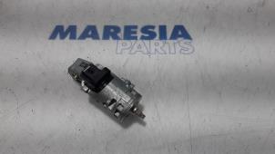 Używane Stacyjka + Kluczyk Peugeot 508 SW (8E/8U) 1.6 THP 16V Cena € 60,00 Procedura marży oferowane przez Maresia Parts