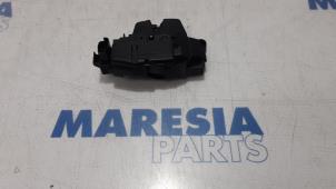 Używane Mechanizm zamka tylnej klapy Peugeot 508 SW (8E/8U) 1.6 THP 16V Cena € 14,50 Procedura marży oferowane przez Maresia Parts